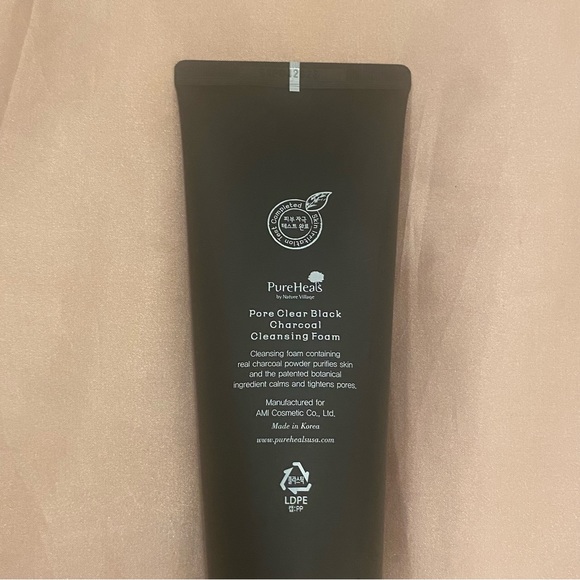 PureHeals Pure Heals Pore Clear Black Charcoal Cleansing Foam UNUSED - Picture 4 of 8